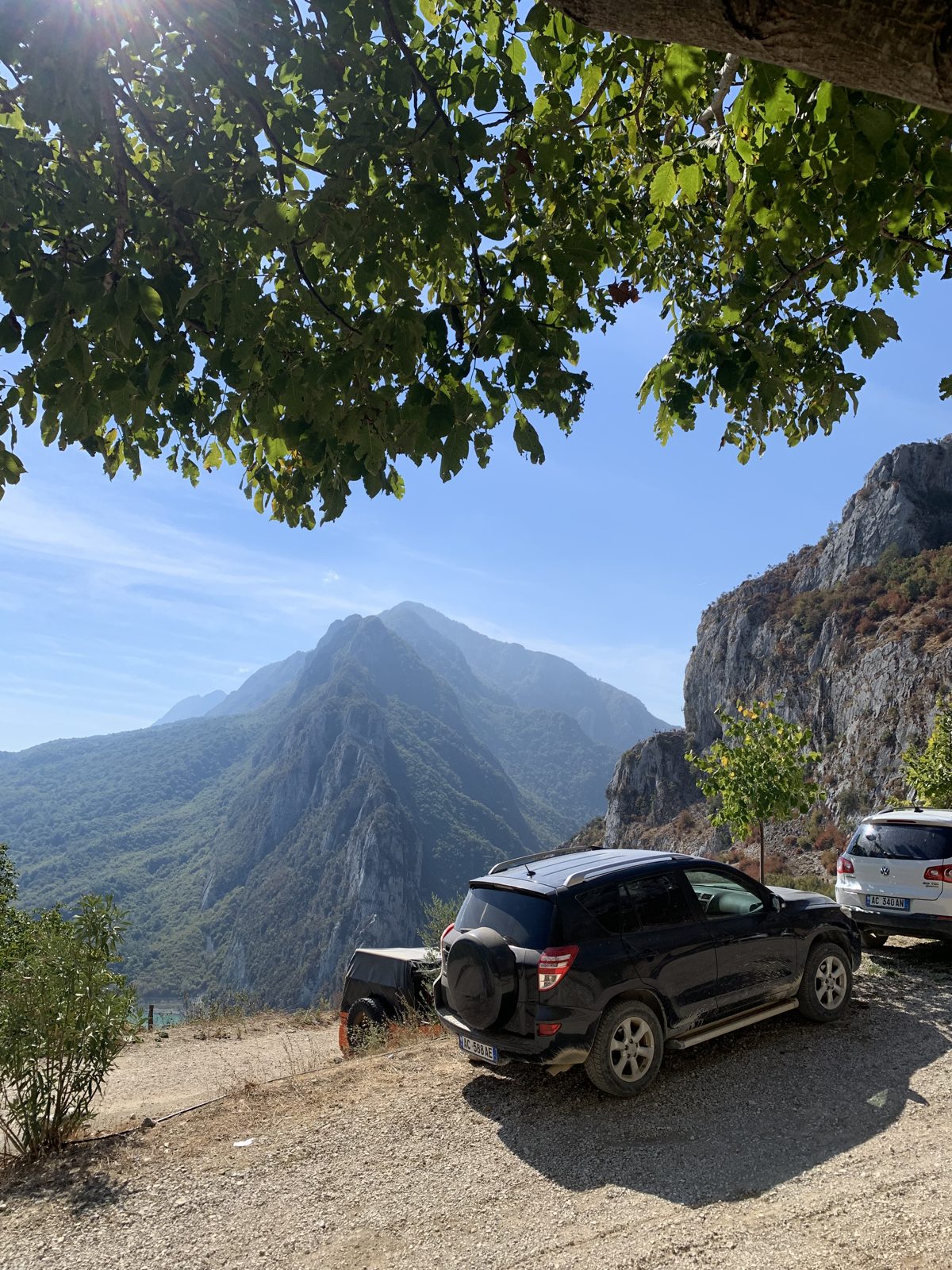 Our 4x4 at the Bovilla Lake viewpoint car park